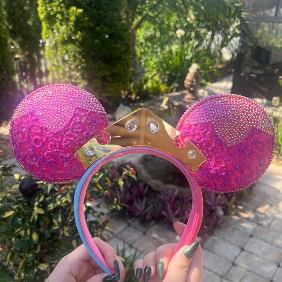 Custom Rhinestone Sleeping Beauty Disney Ears - Picture 8 of 9